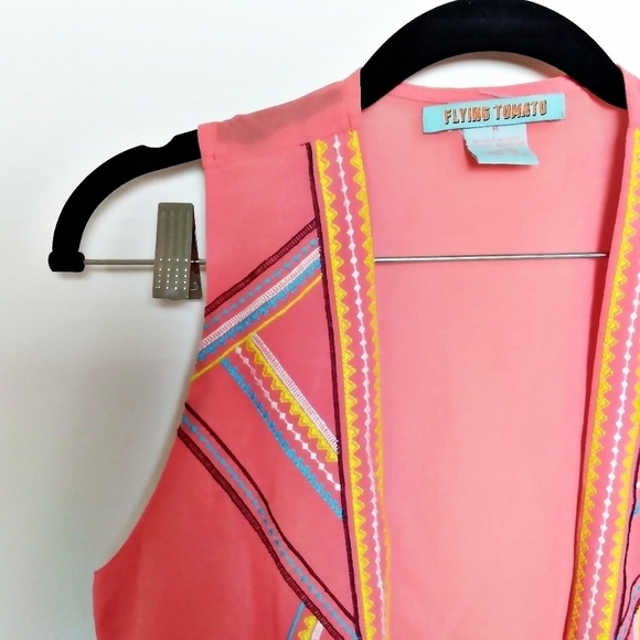 Flying Tomato Coral Embroidered Fringe Open Front Vest Size Medium - Picture 3 of 5